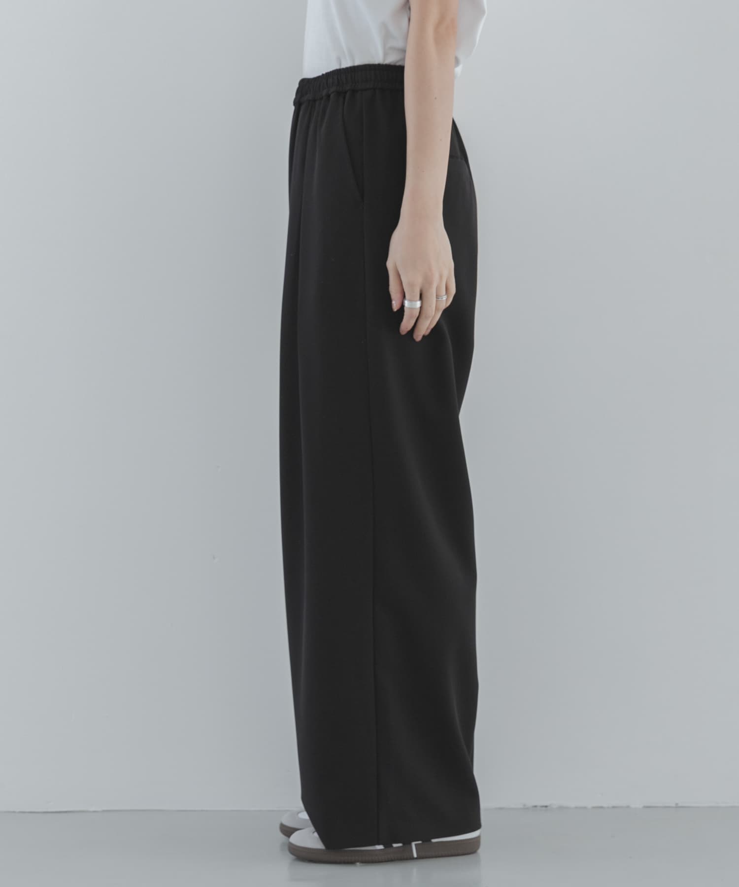 身長：167cm サイズ：38