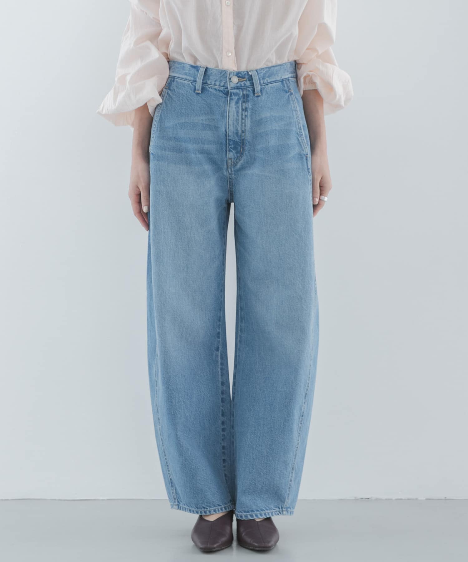 ライトインディゴ