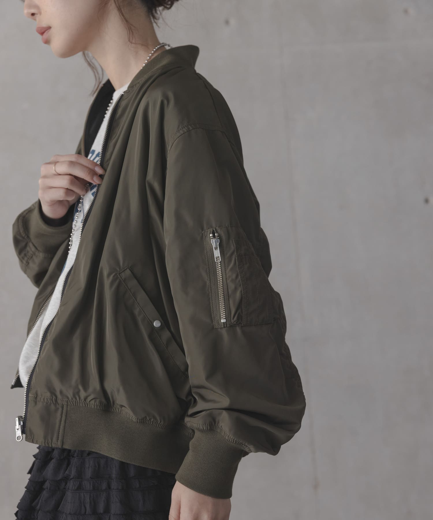 新品タグ付き　WEB限定リバーシブルオーバーMA-1 サニーレーベル WEB限定』リバーシブルオーバーMA-1(Free KHK×BLK): アウター｜URBAN