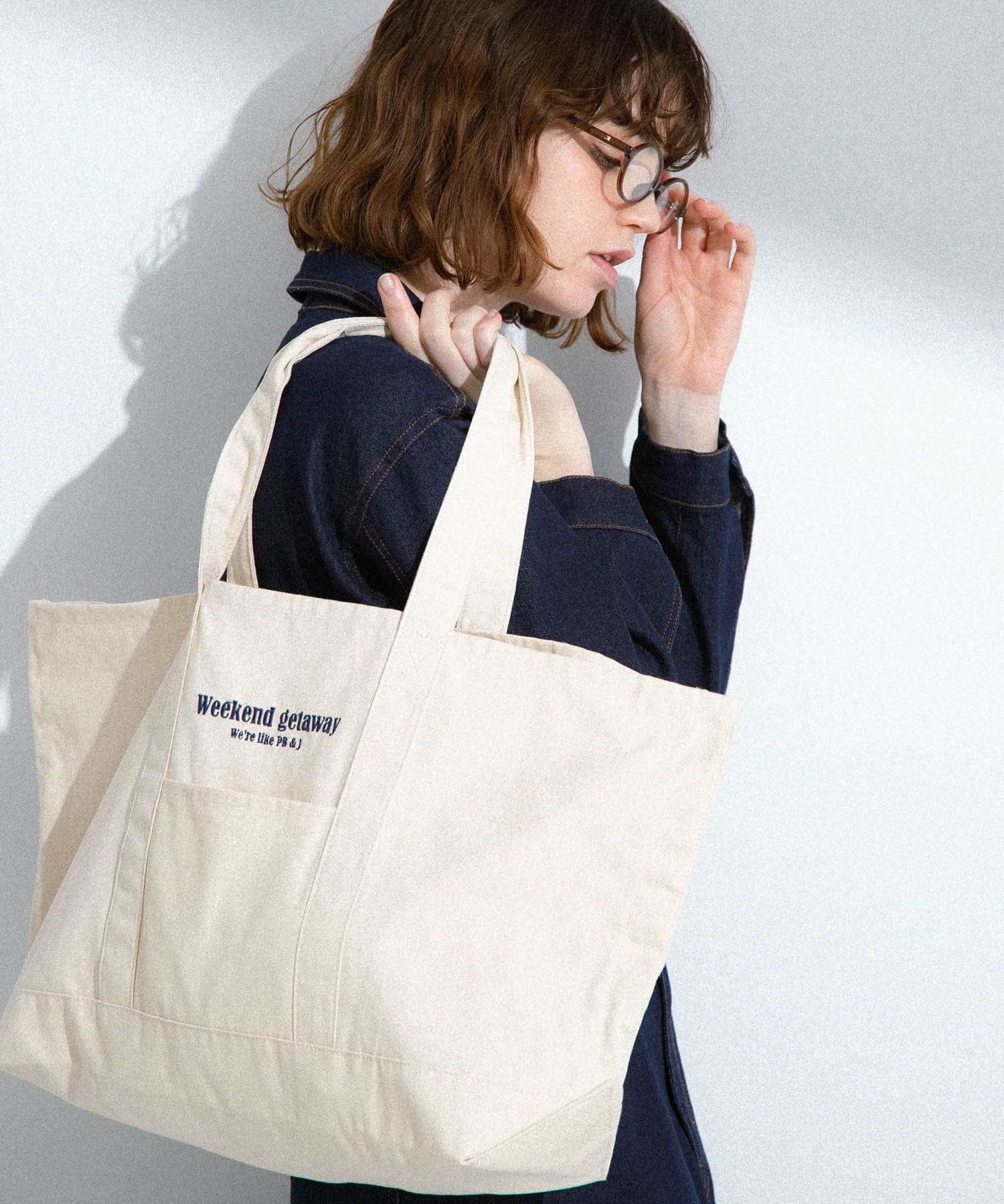 WEEKEND GETAWAY TOTEBAG
