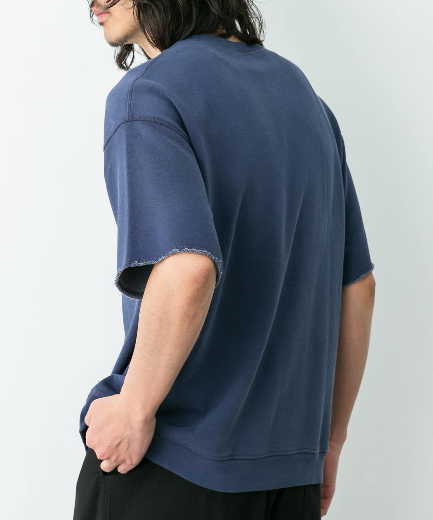 身長：180cm 体重：60kg サイズ：L