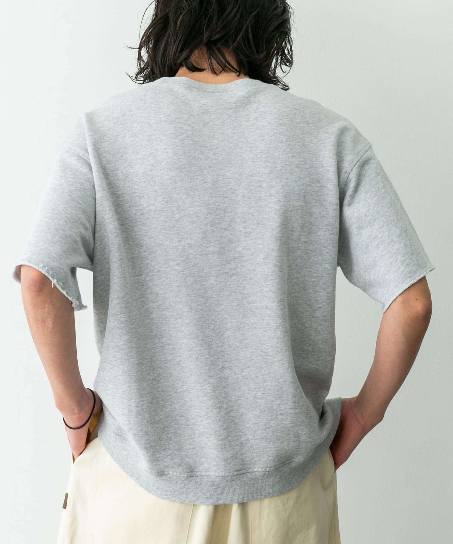 身長：180cm 体重：60kg サイズ：L