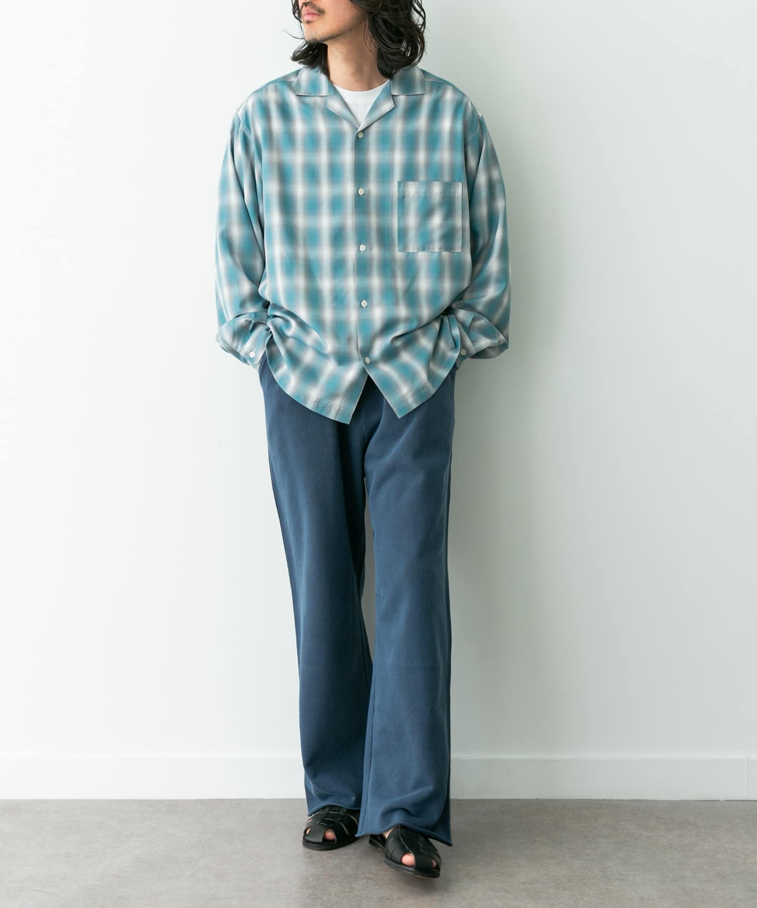 身長：180cm 体重：60kg サイズ：L