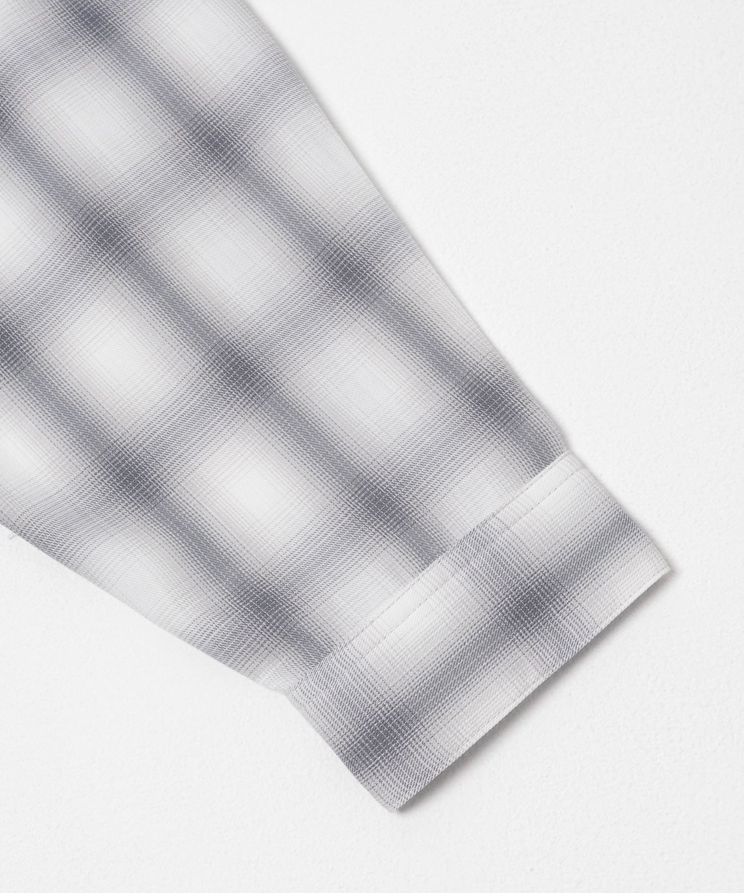 オンブレチェックロングスリーブシャツ ホワイト系 M