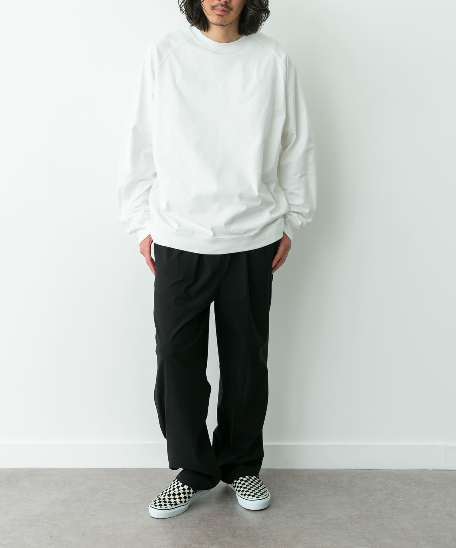 身長：180cm 体重 : 60kg サイズ：L