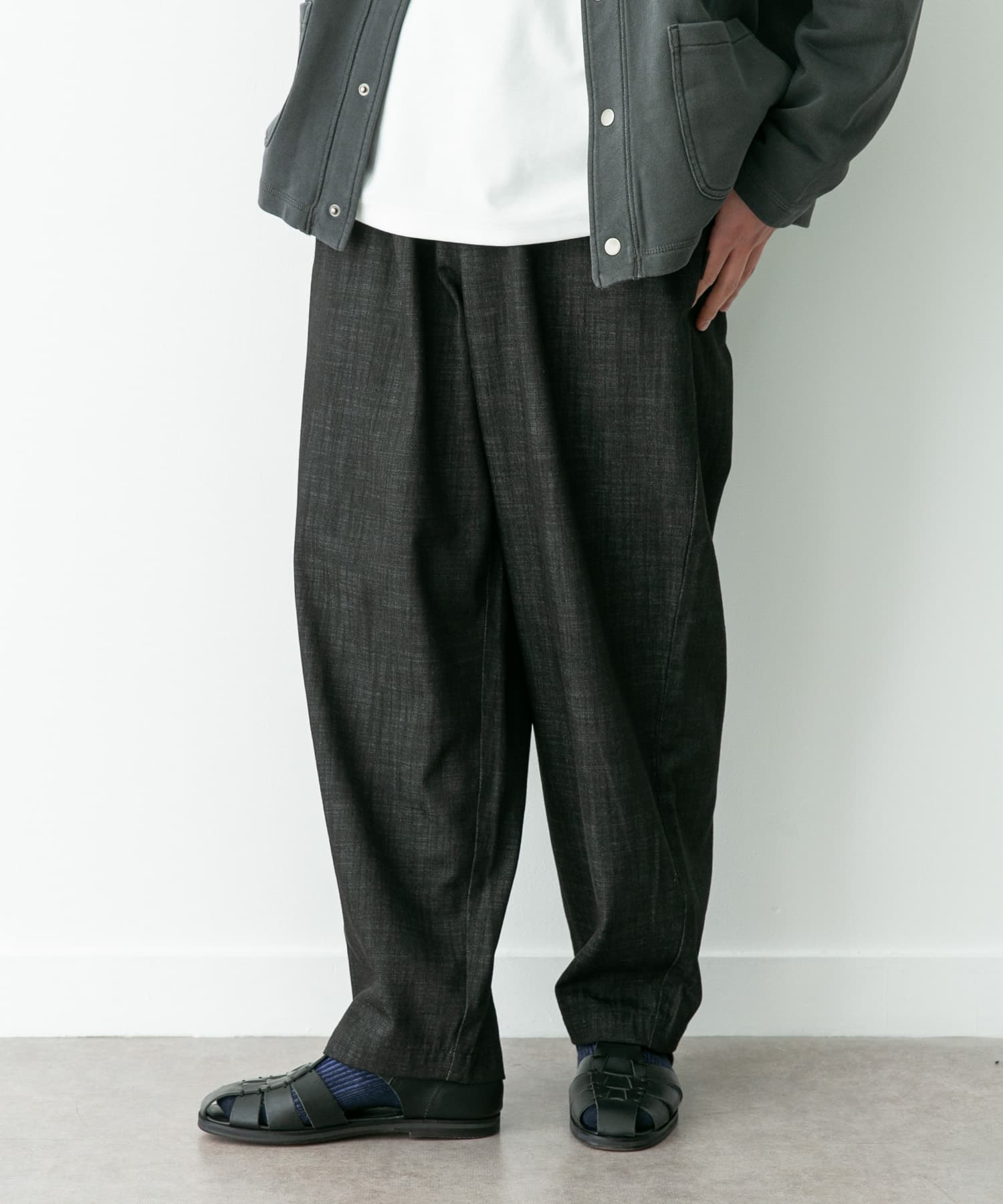 身長：180cm 体重：60kg サイズ：L