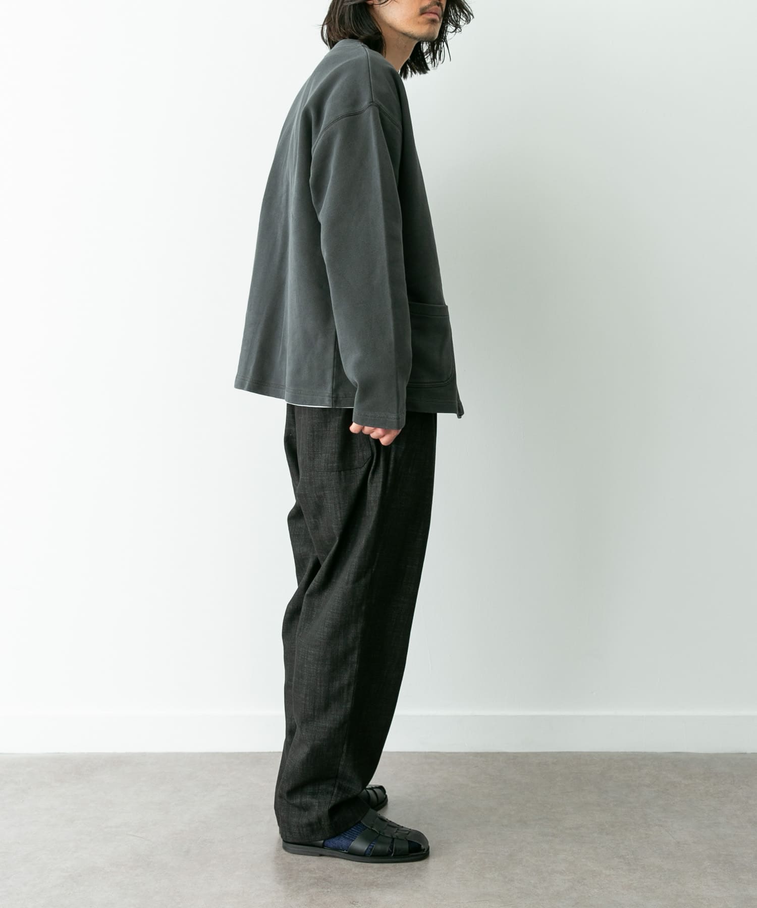 身長：180cm 体重：60kg サイズ：L