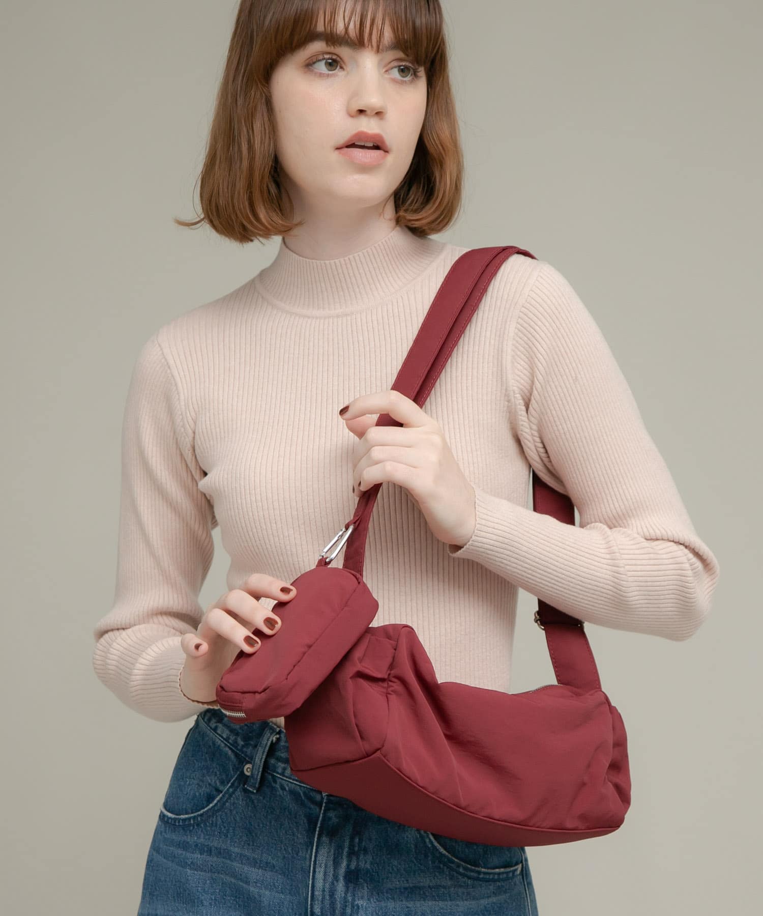 チェリーレッド