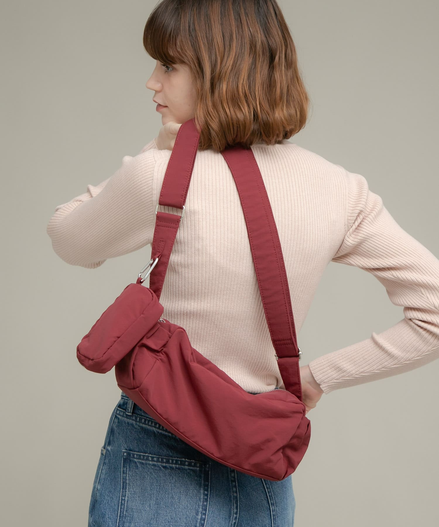 チェリーレッド