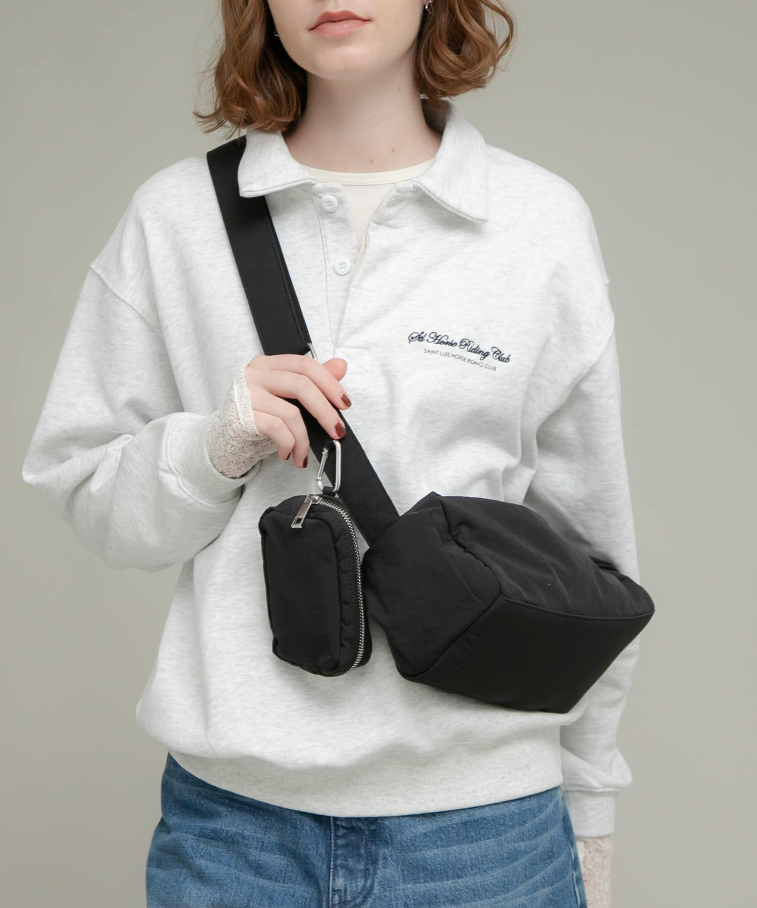 ナイロンボディバッグ