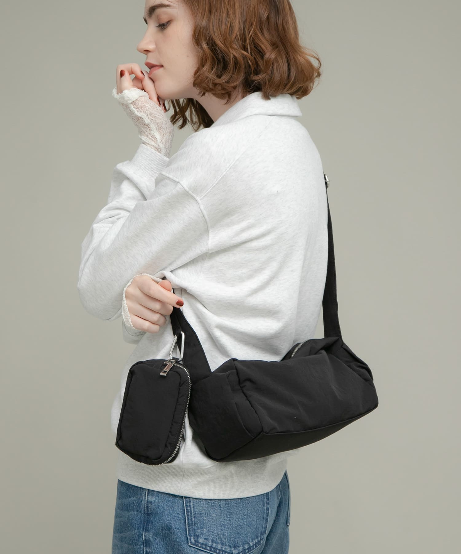 ナイロンボディバッグ ブラック one