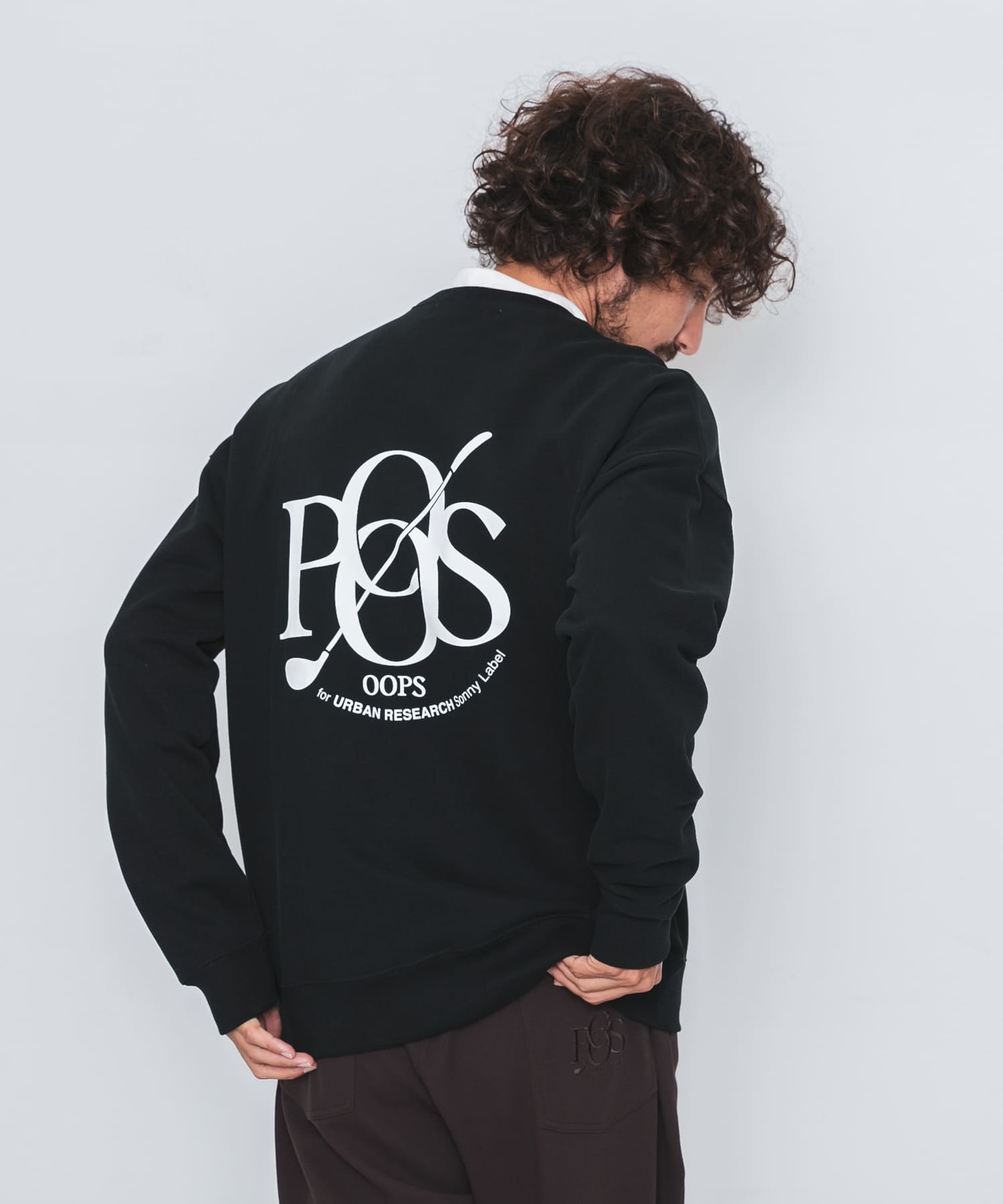 OOPS　裏起毛バックロゴスウェット