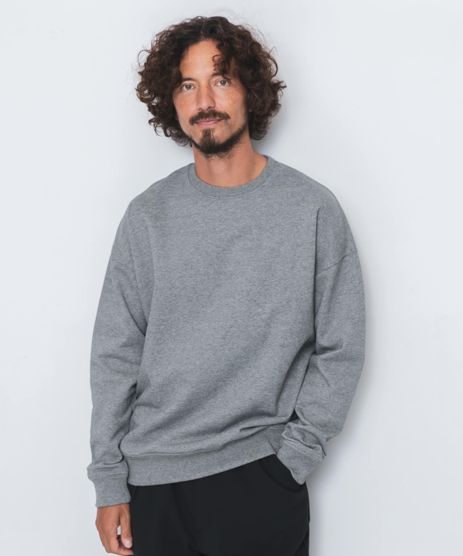 身長：181cm 体重：60kg サイズ：L