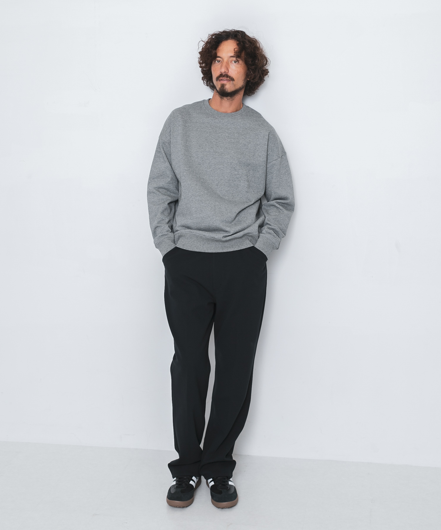 身長：181cm 体重：60kg サイズ：L