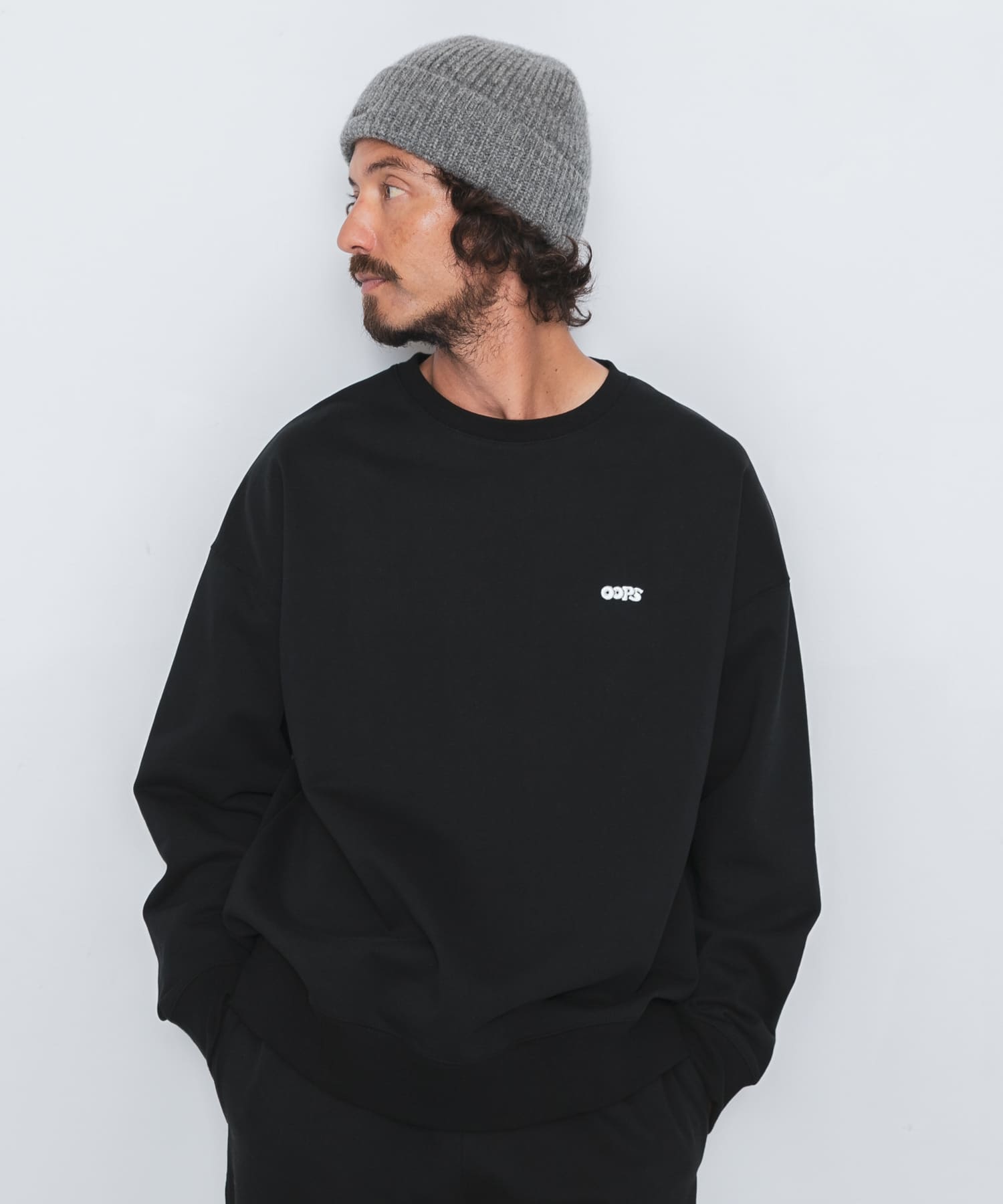 身長：181cm 体重：60kg サイズ：L