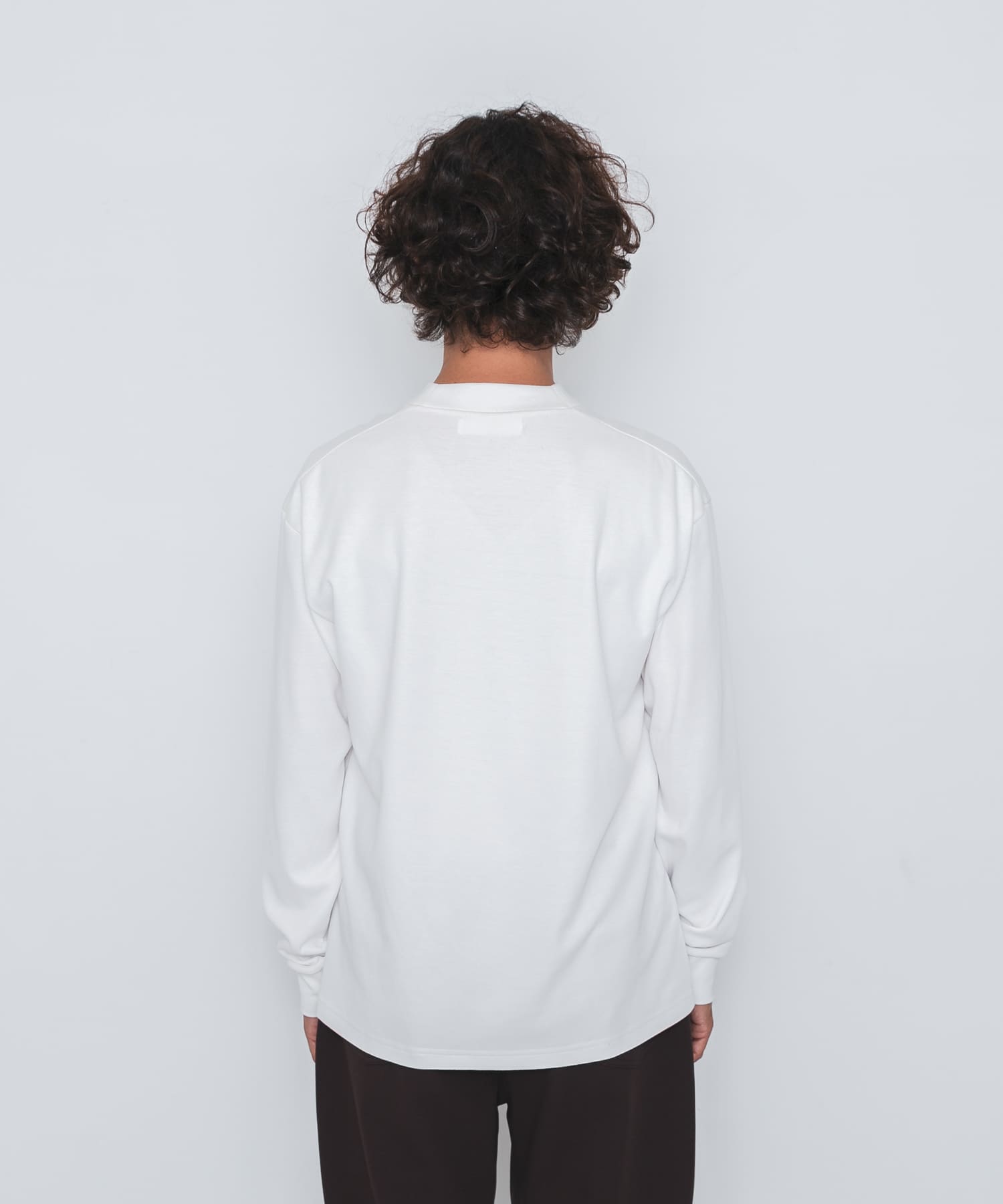 身長：181cm 体重：60kg サイズ：L