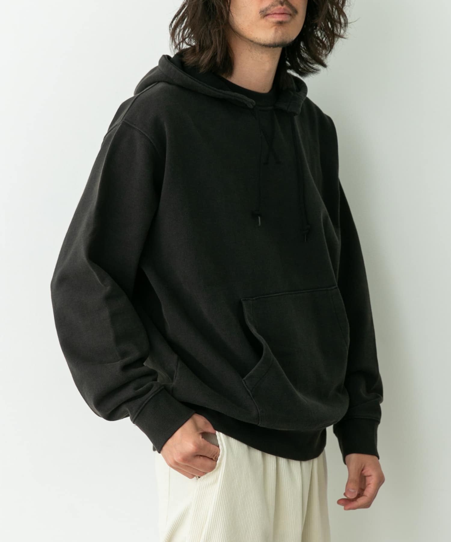 身長：180cm 体重：60kg サイズ：L