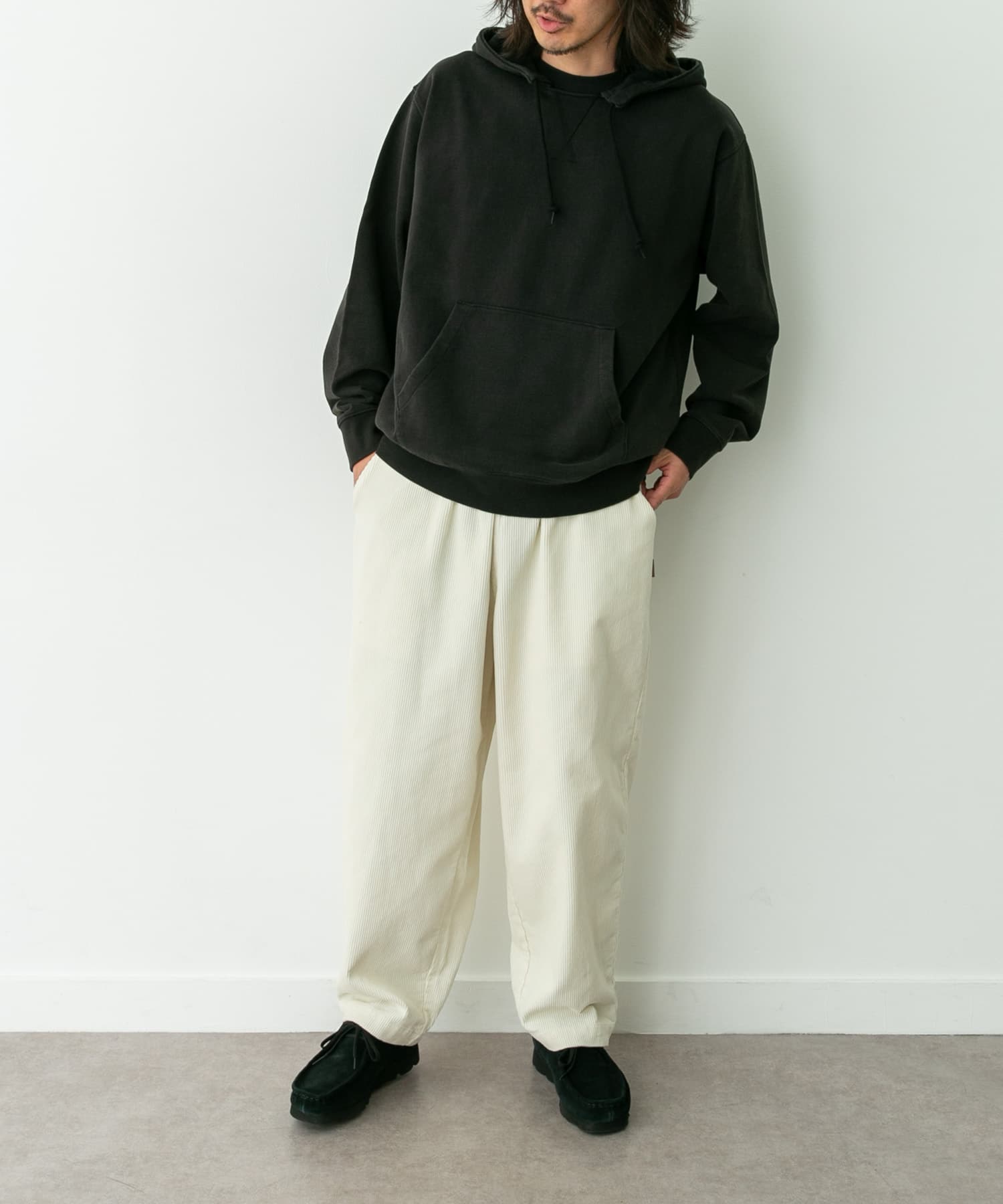 身長：180cm 体重：60kg サイズ：L