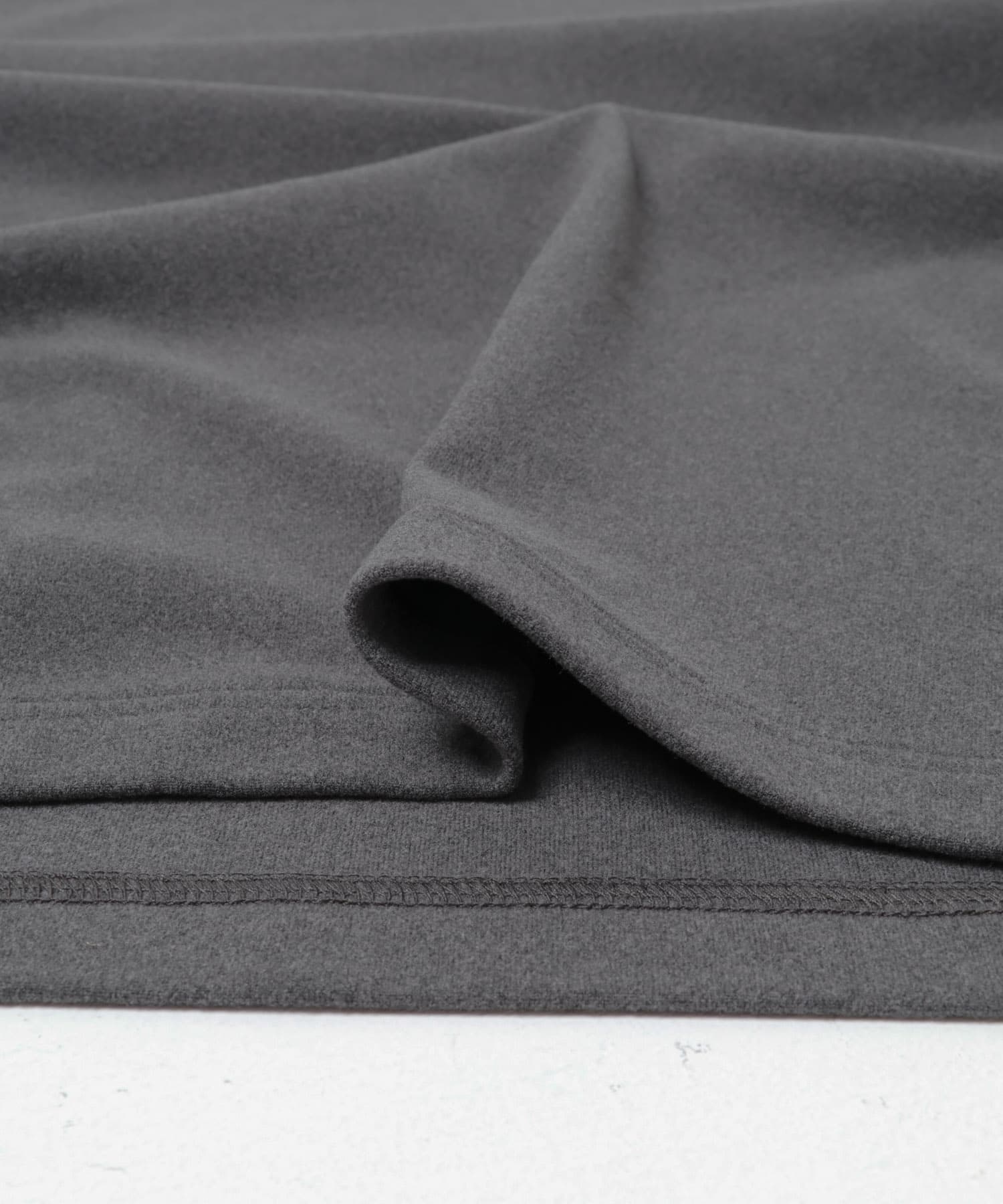 ふわもちストレッチロングスリーブTEE チャコール M