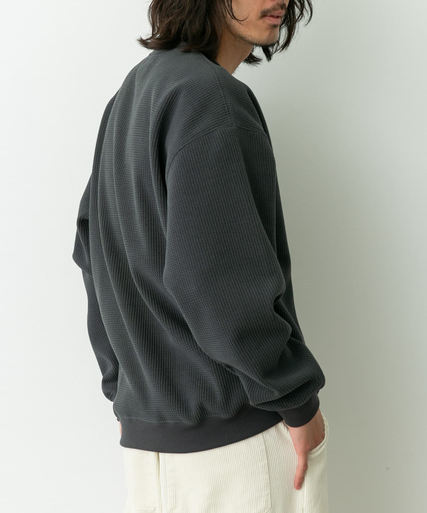 身長：180cm 体重：60kg サイズ：L