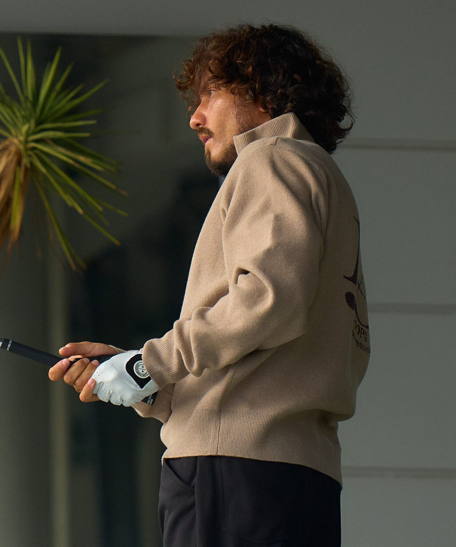 身長：181cm 体重：60kg サイズ：L