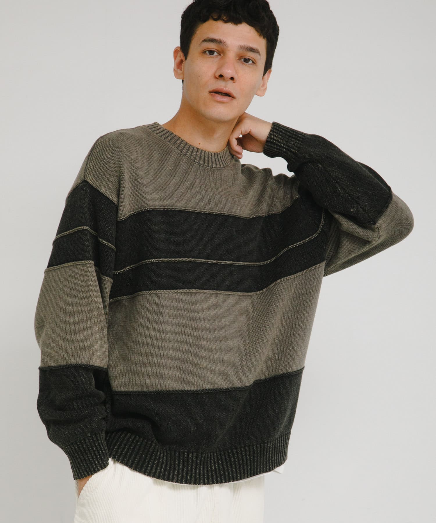 ピグメントパネルボーダーニット