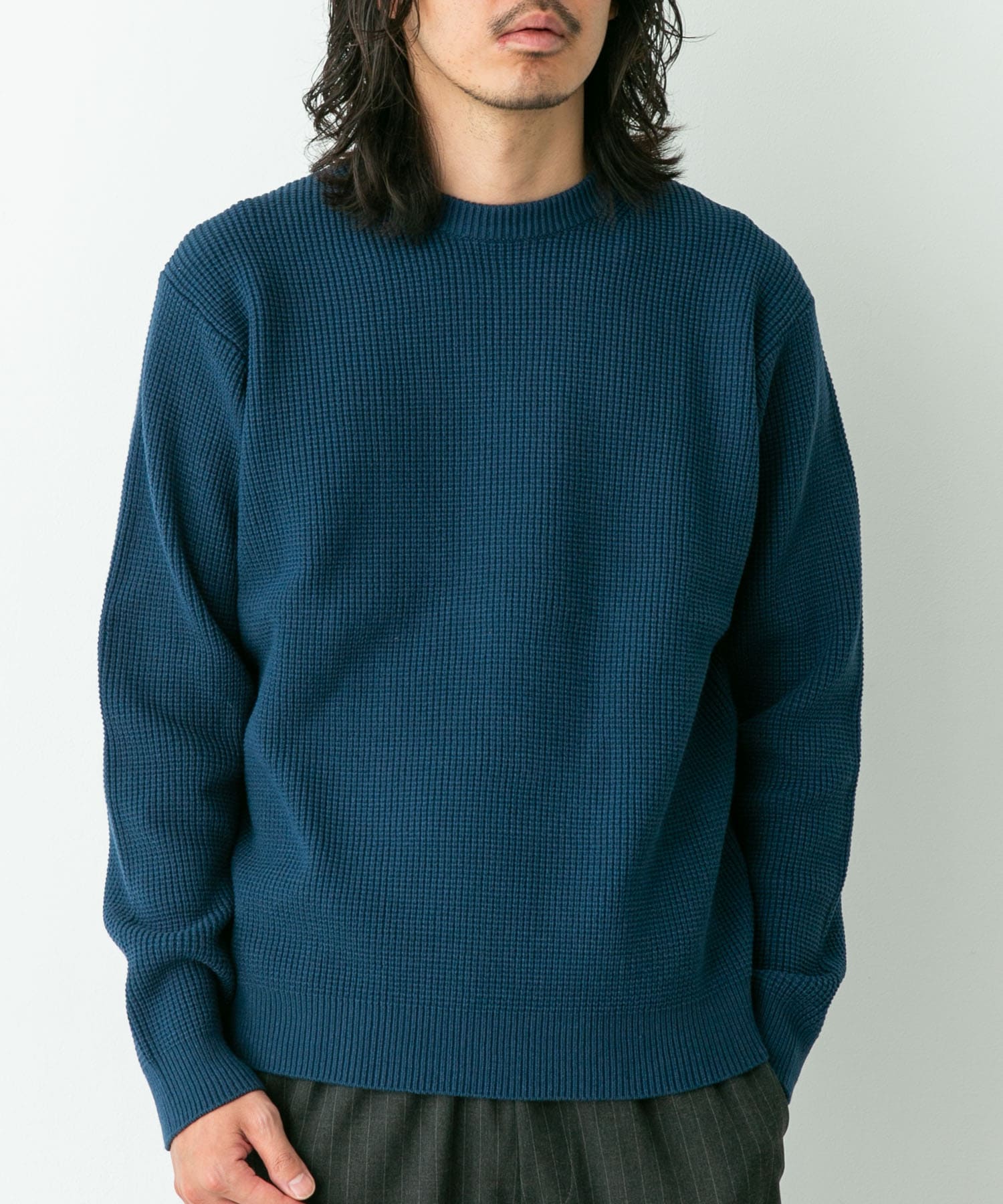 身長 : 180cm 体重 : 60kg サイズ : L