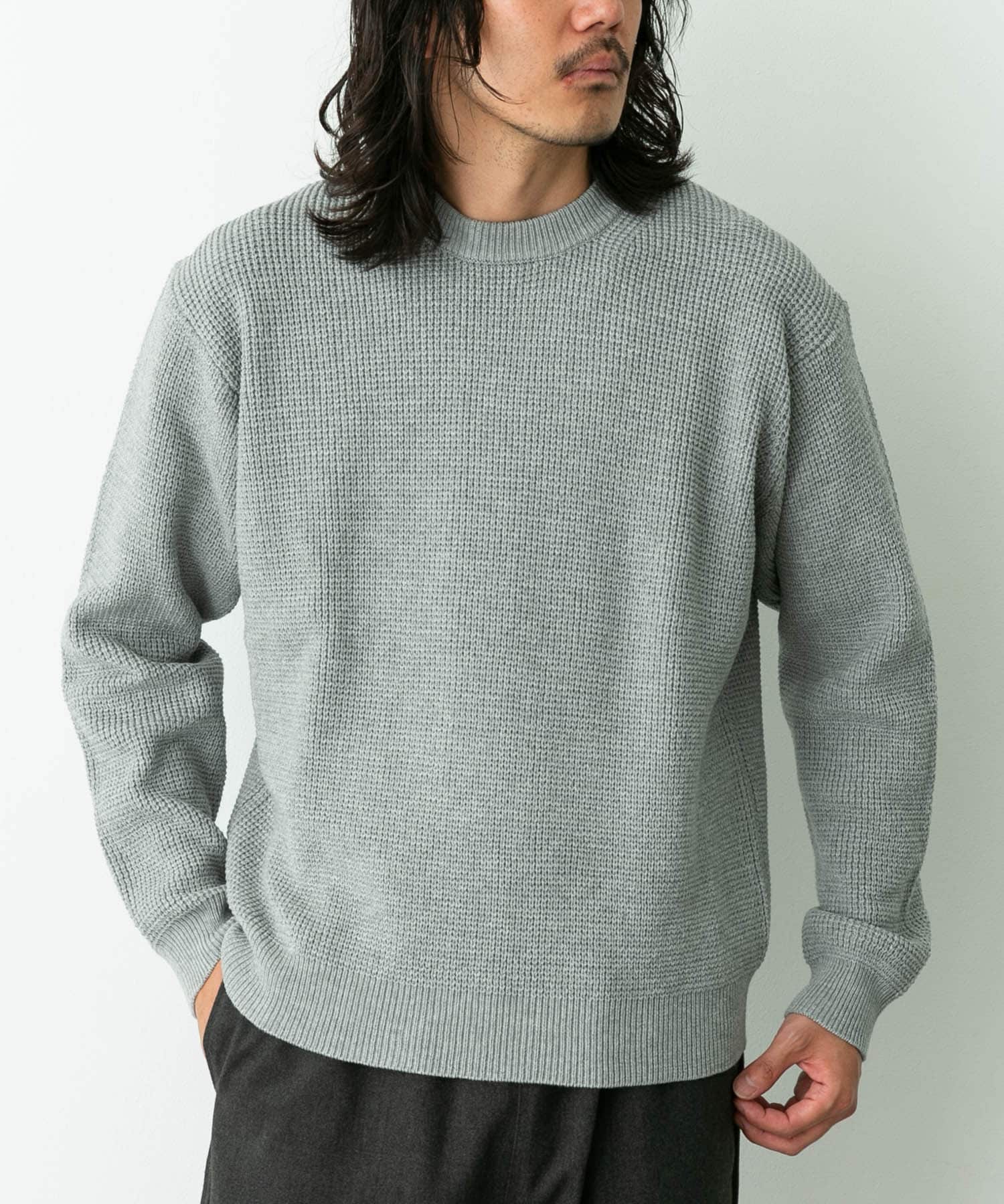 身長 : 180cm 体重 : 60kg サイズ : L