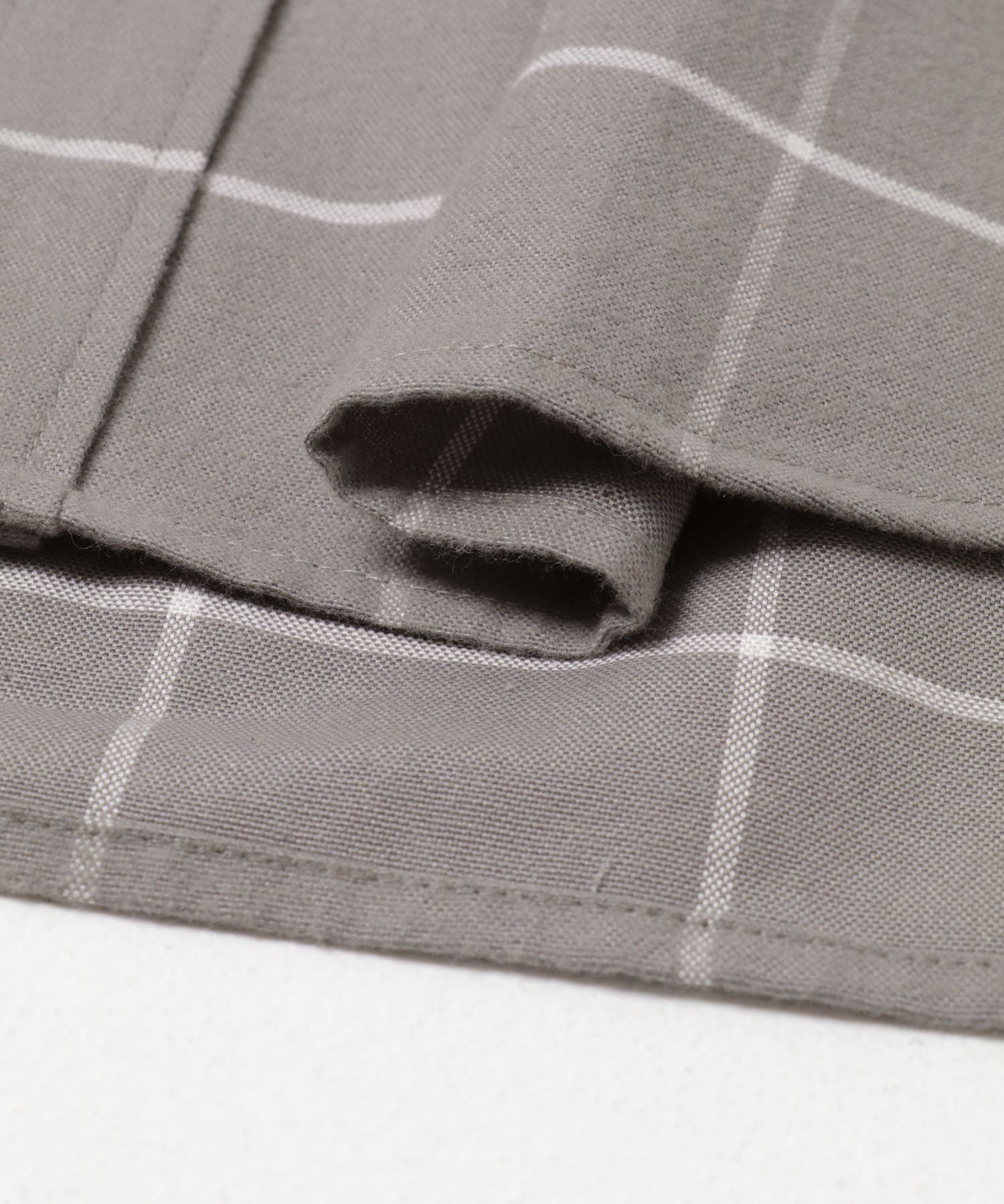 グレーチェック