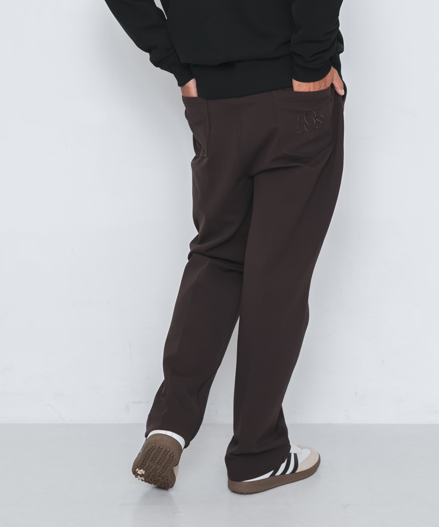DARK BROWN