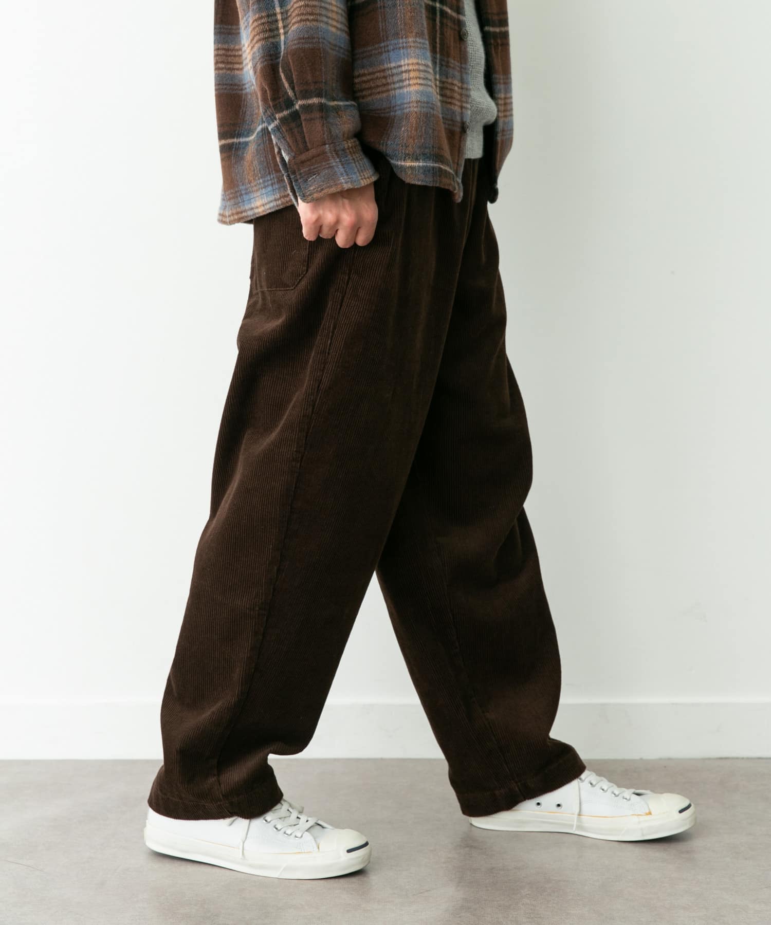 コーデュロイワイドテーパードパンツ