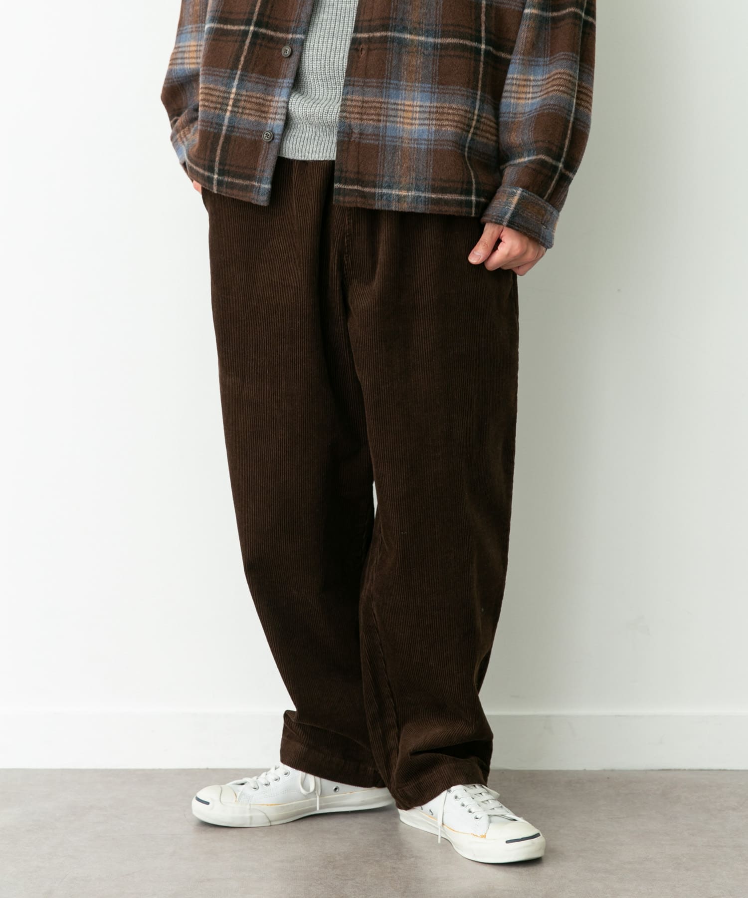 身長：180cm 体重 : 60kg サイズ：L