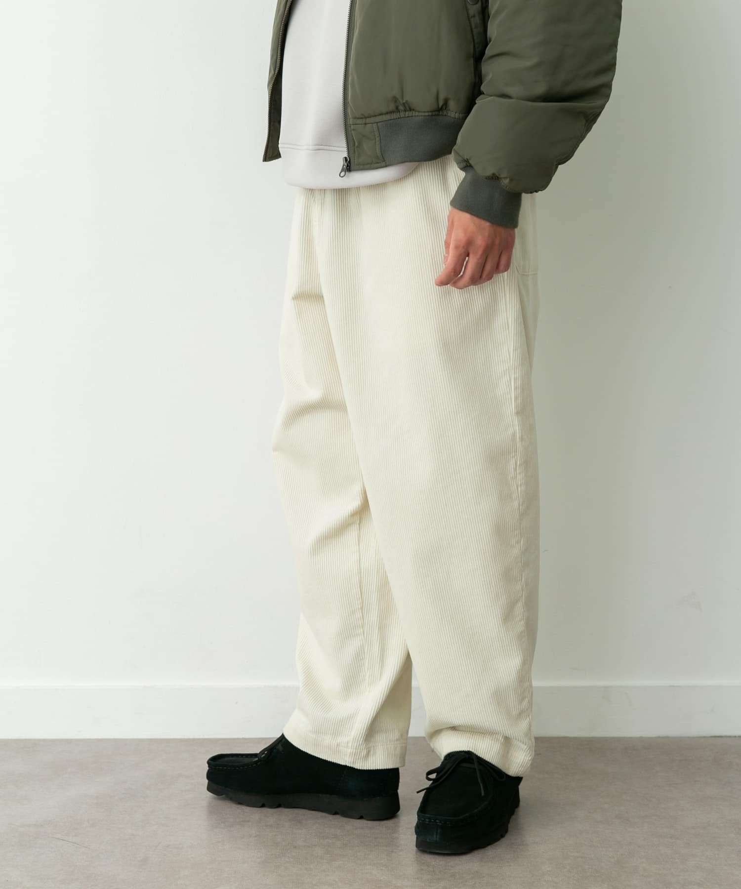 身長：180cm 体重 : 60kg サイズ：L