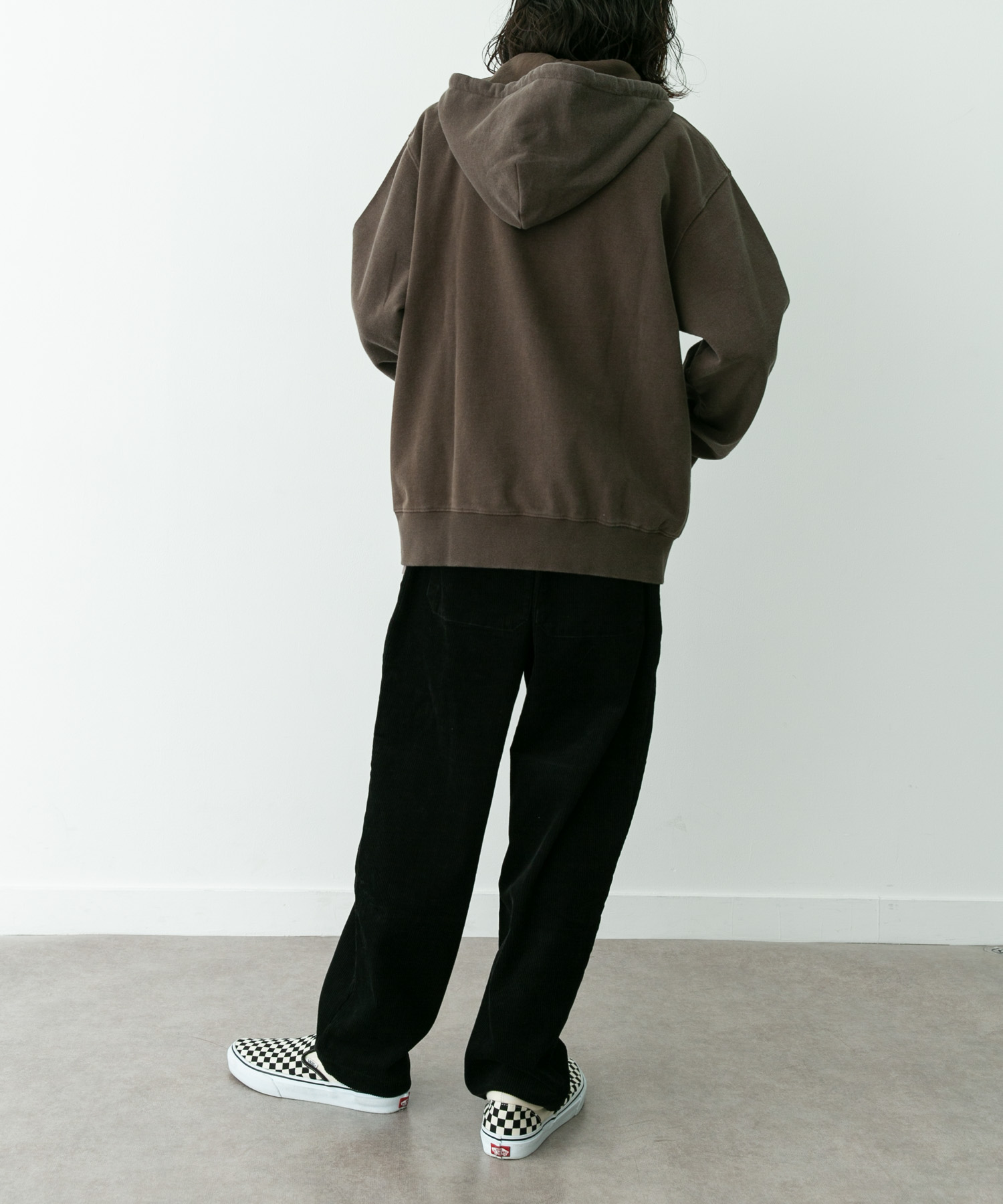 ブラック