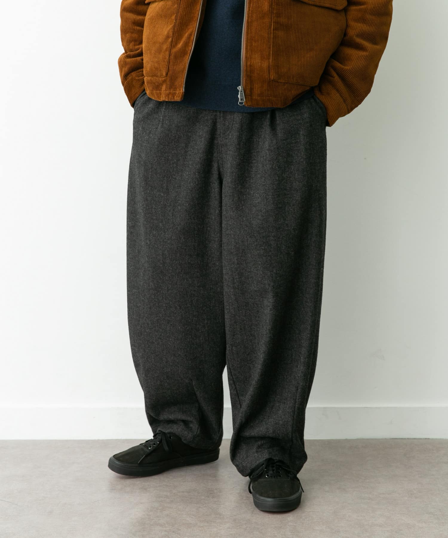 ウール混バルーンパンツ
