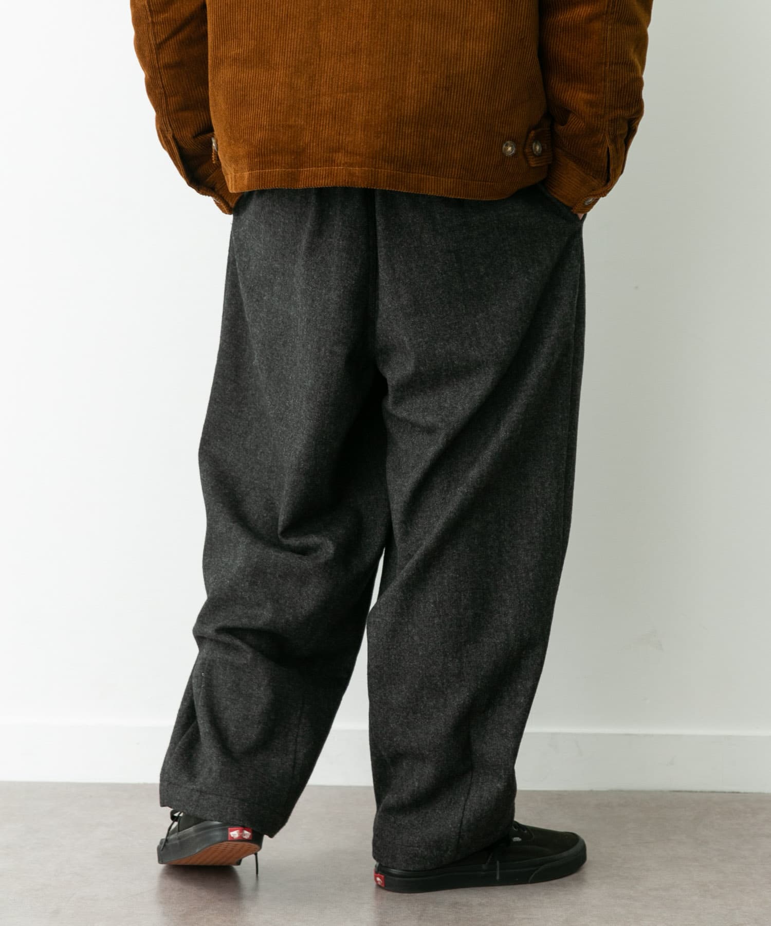 身長：180cm 体重：60kg サイズ：L