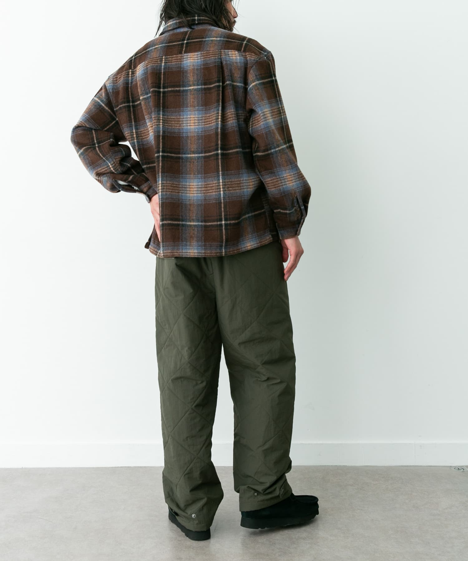 身長：180cm 体重 : 60kg サイズ：L