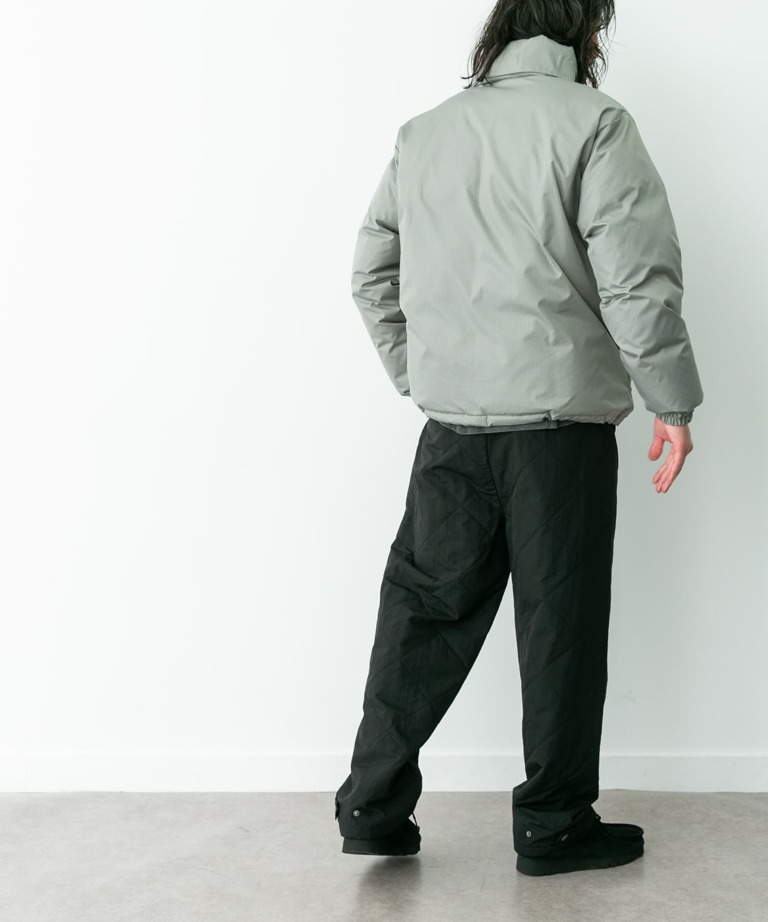 身長：180cm 体重 : 60kg サイズ：L