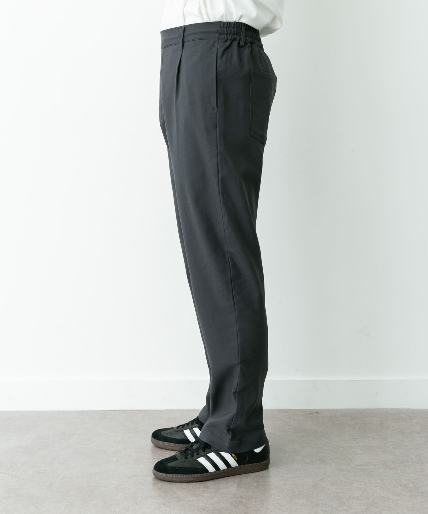 身長：180cm 体重 : 60kg サイズ：L