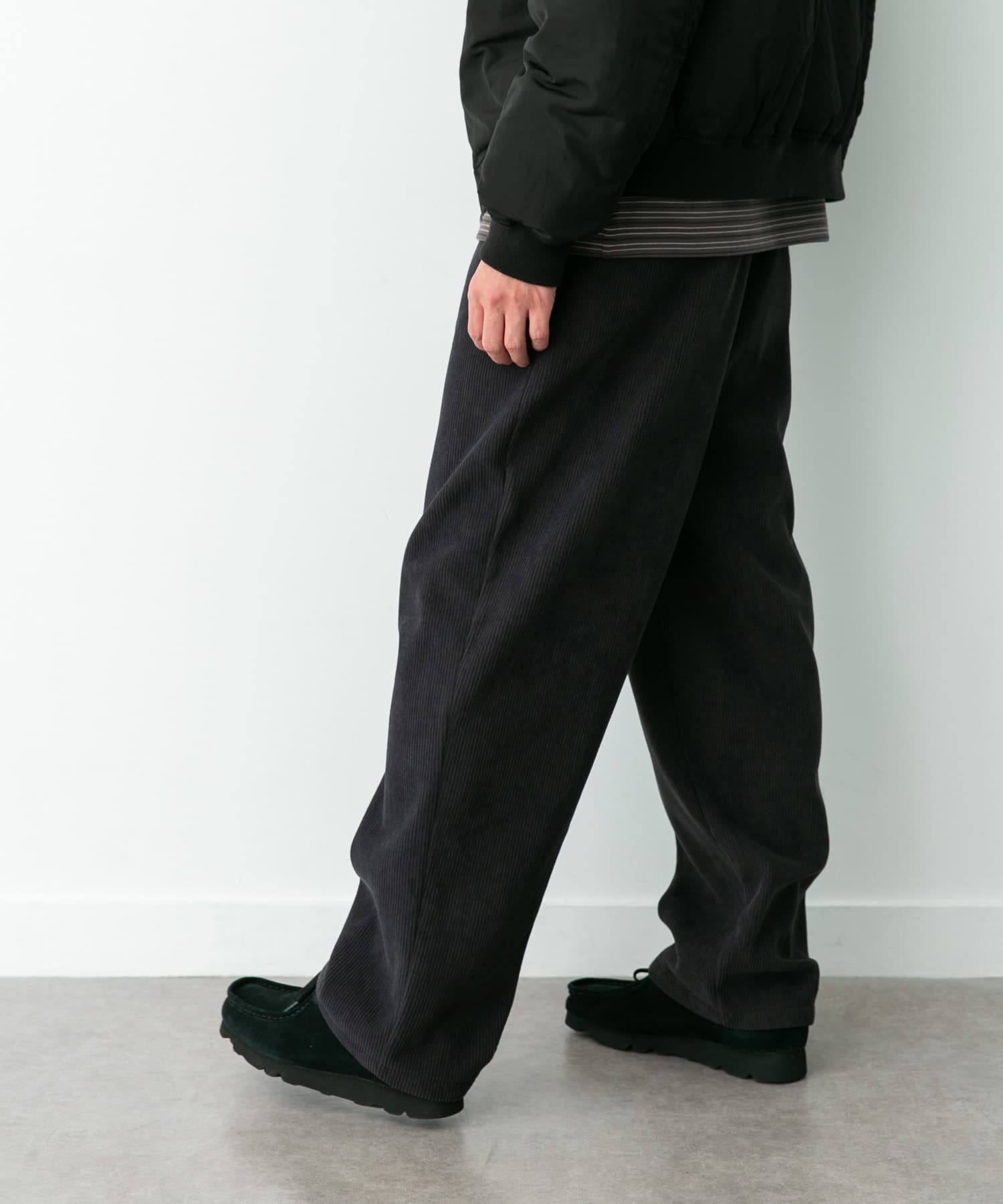 身長：180cm 体重 : 60kg サイズ：L