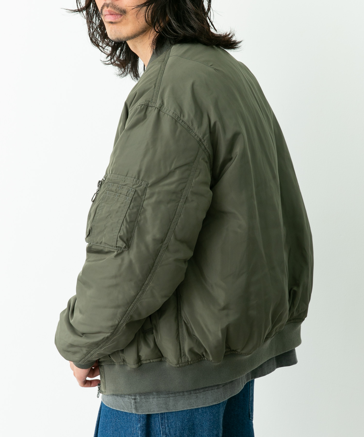 身長：180cm 体重：60kg サイズ：L