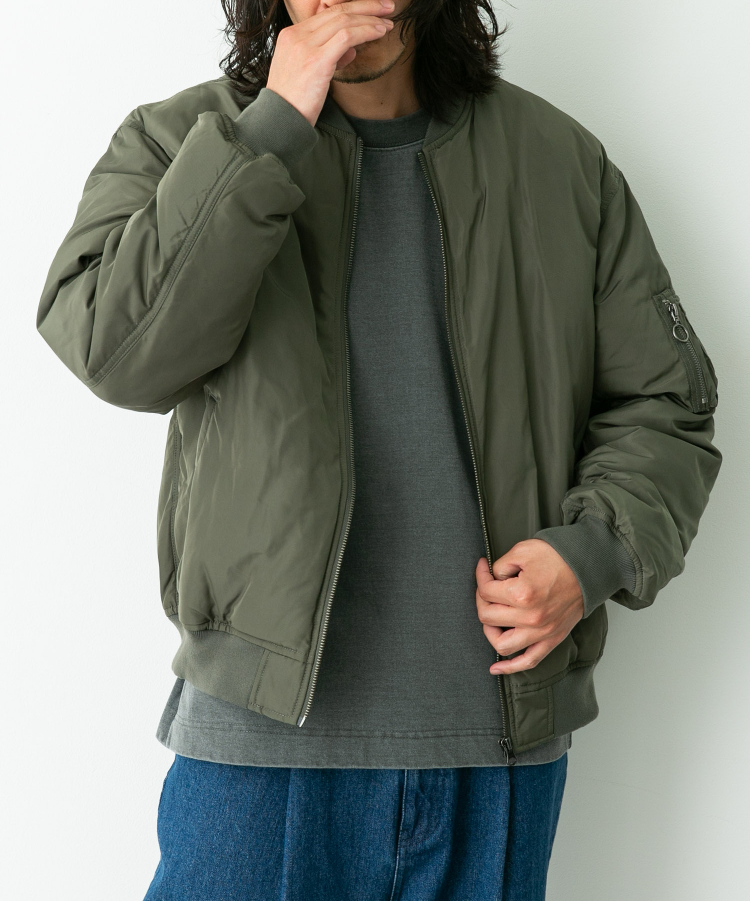 身長：180cm 体重：60kg サイズ：L