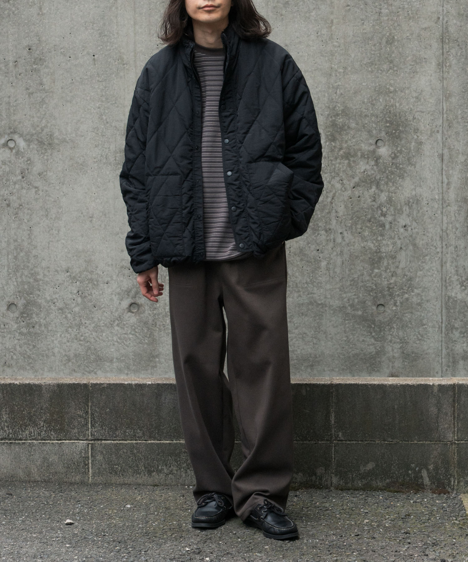 ブラック