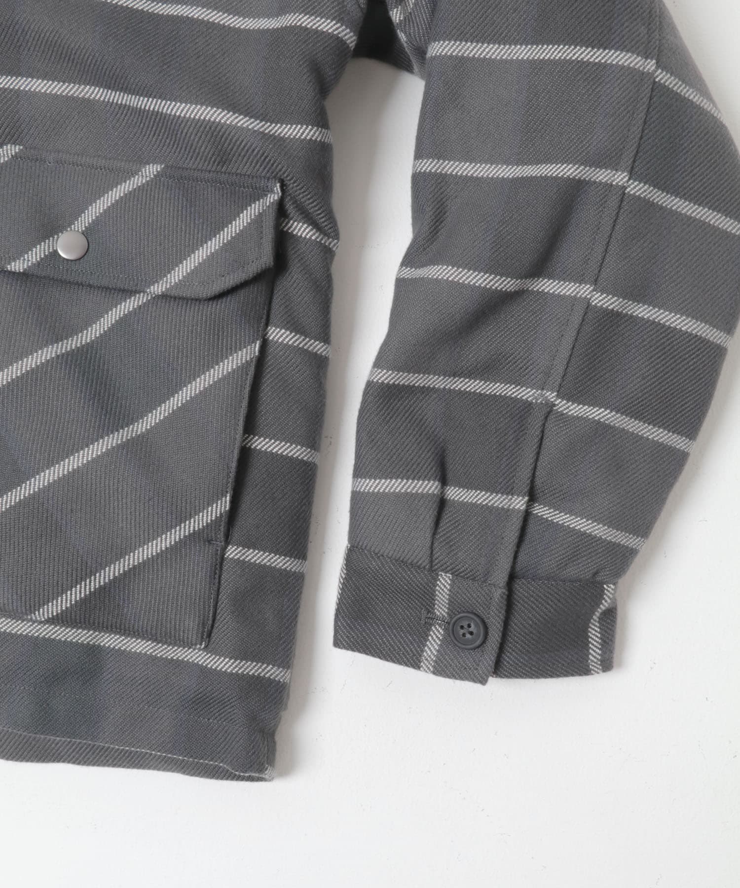 パデッドショートジップブルゾン チャコール系 M