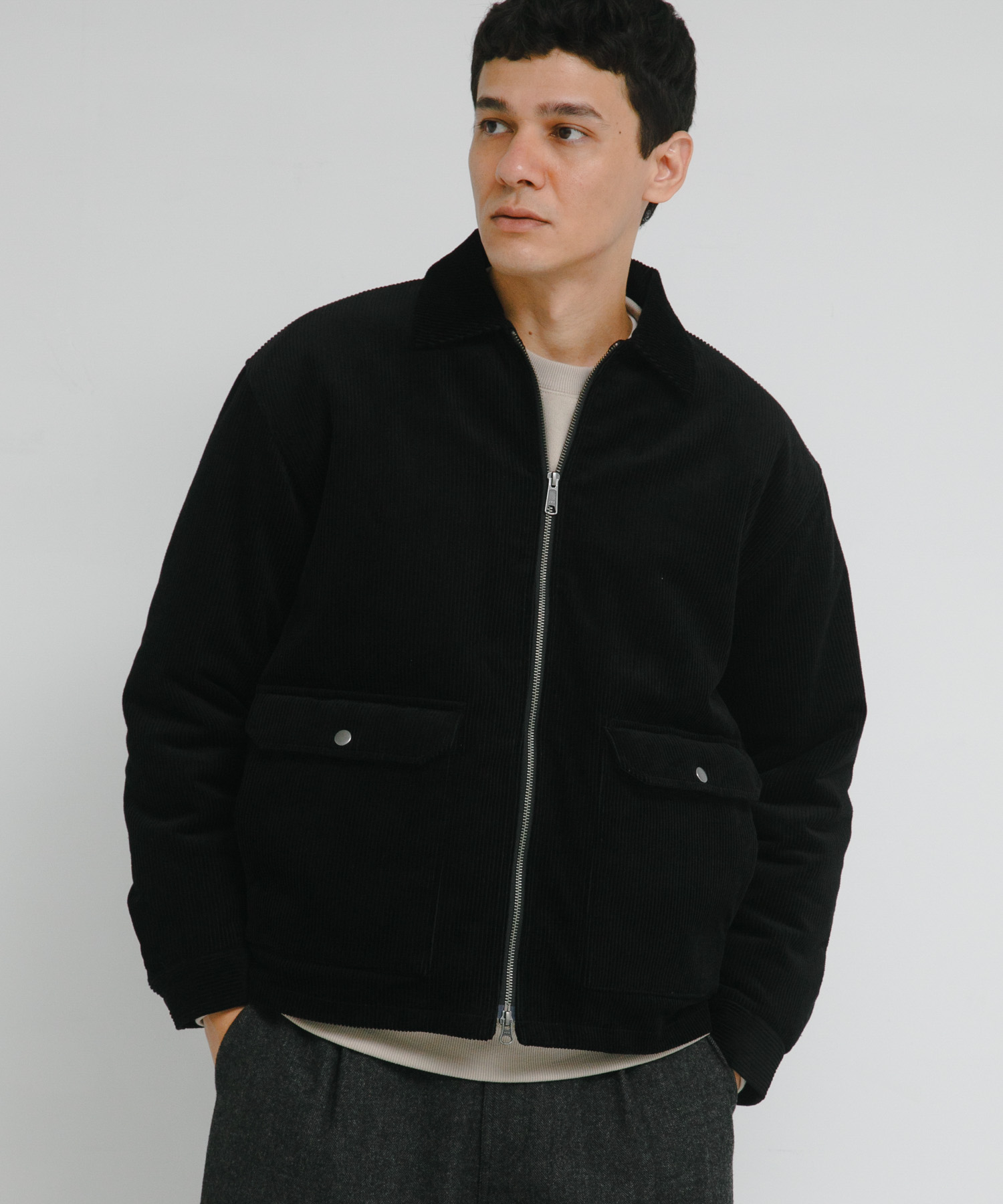 パデッドショートジップブルゾン