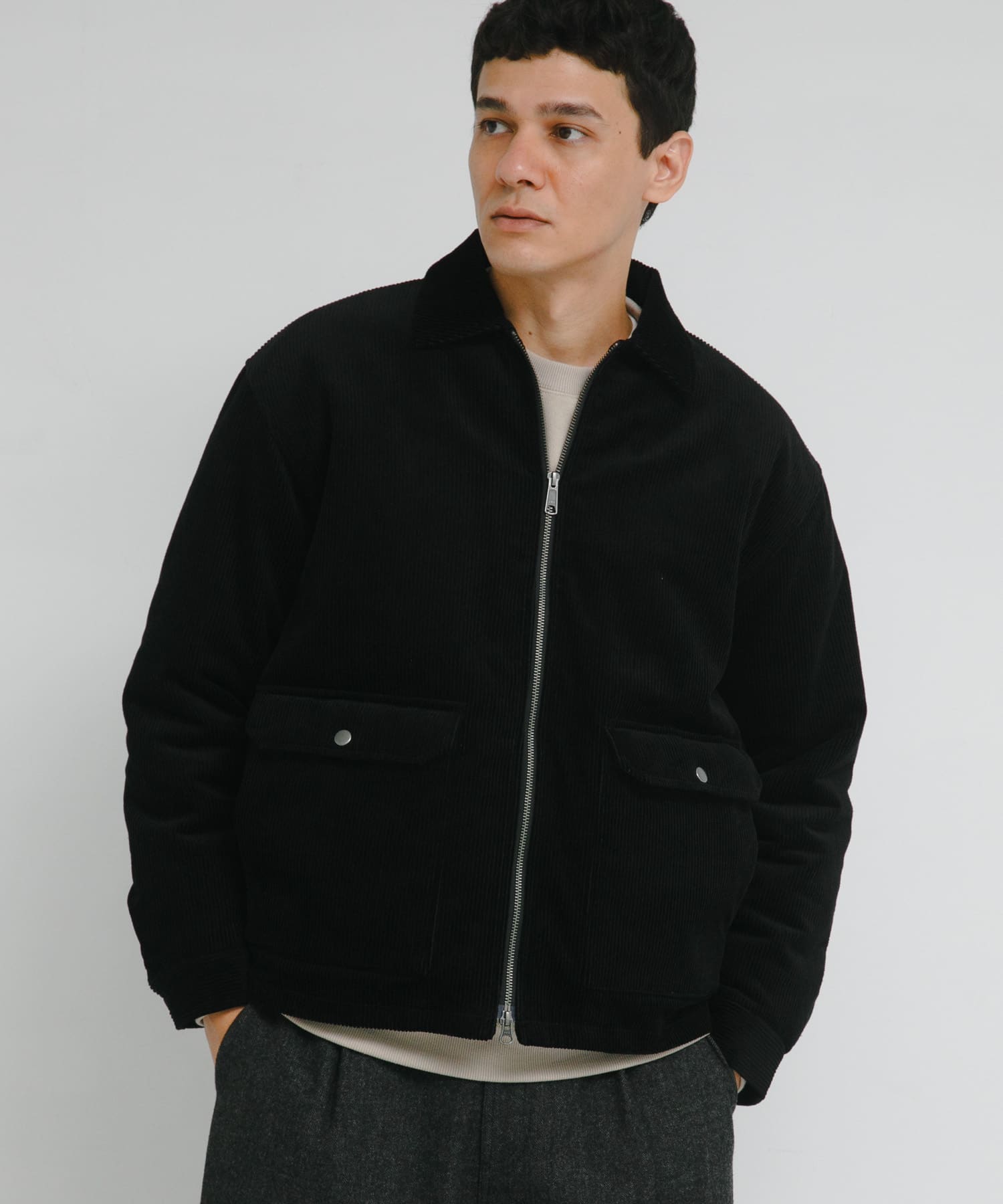 パデッドショートジップブルゾン