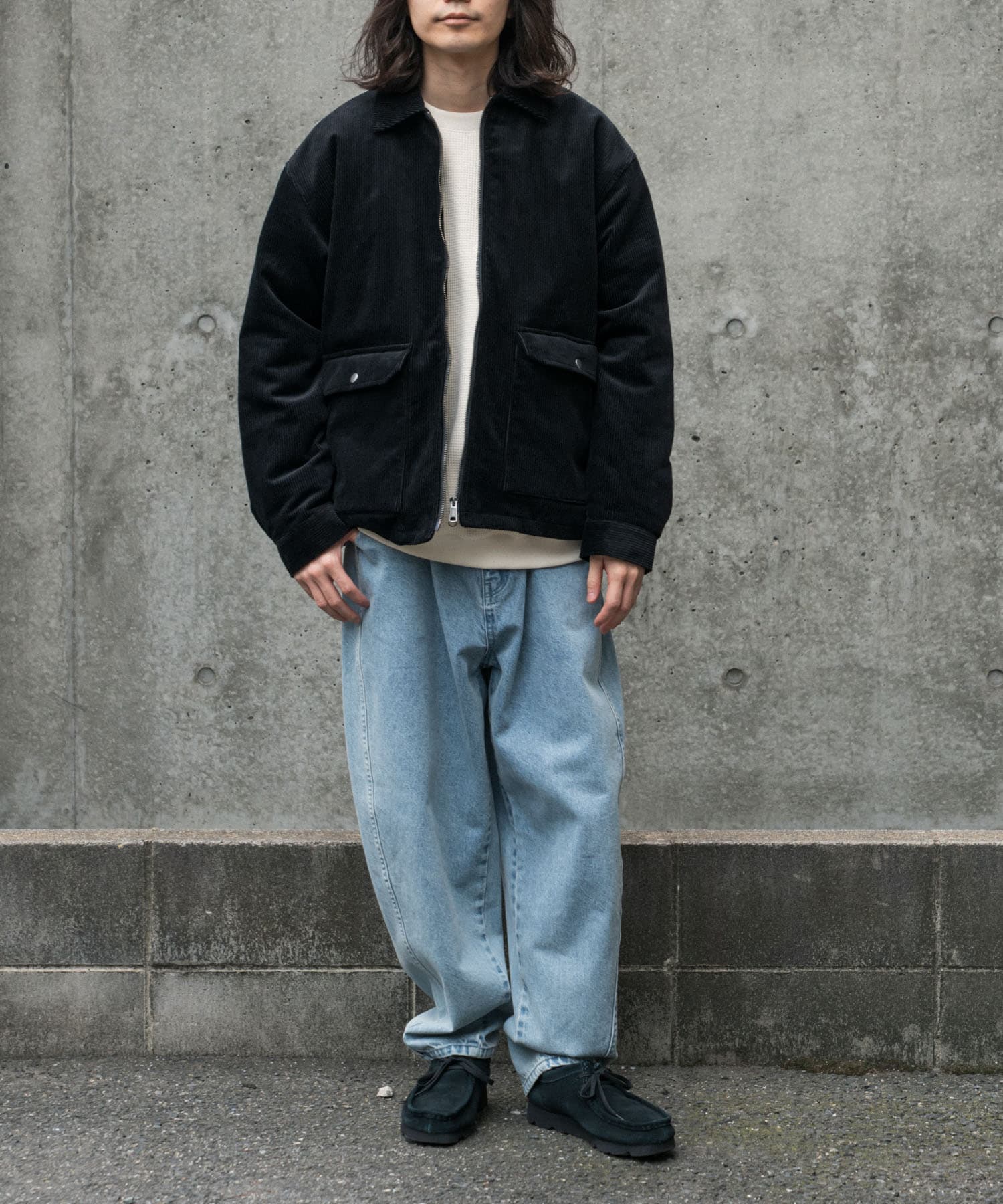 ブラック