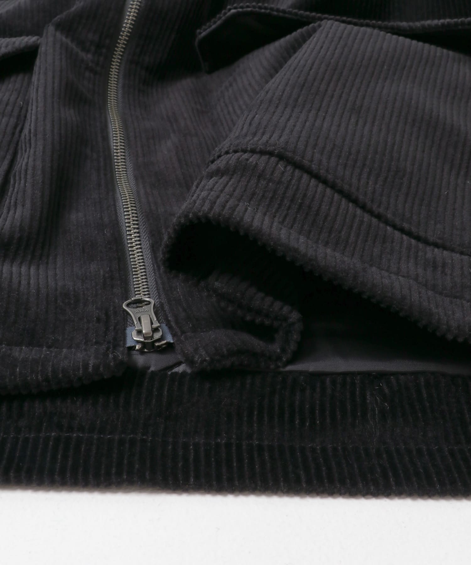 パデッドショートジップブルゾン ブラック M