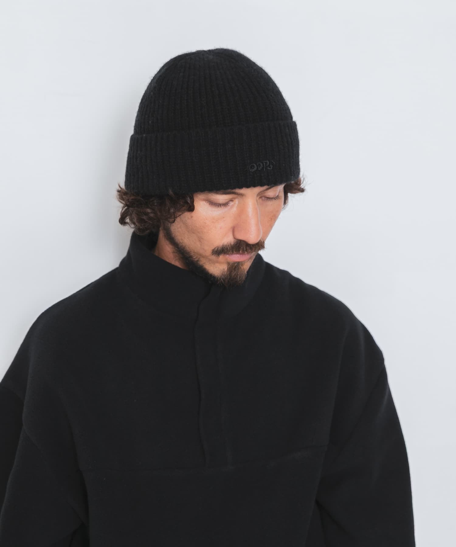 OOPS　ニット帽 BLACK One