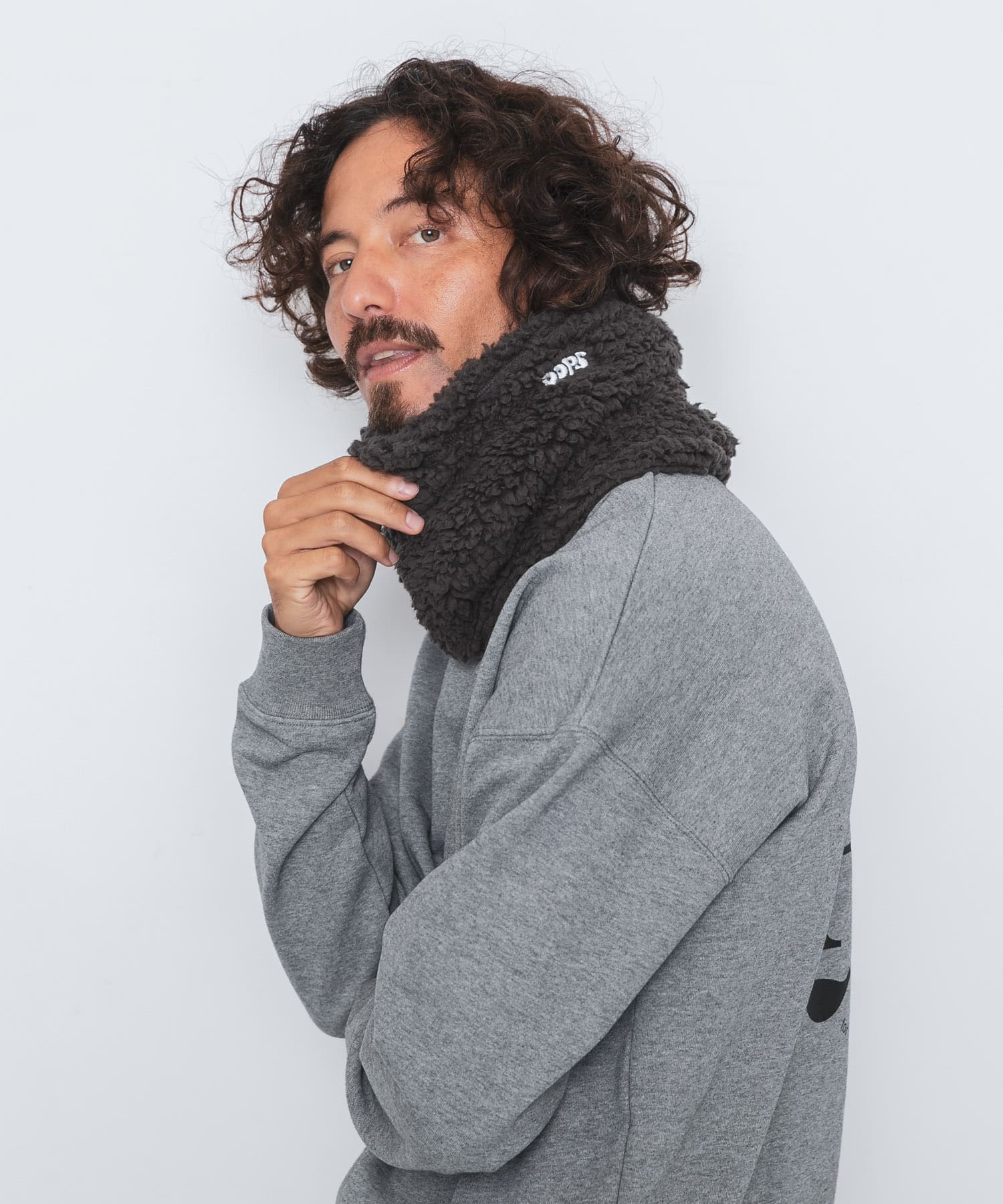 OOPS　ボアネックウォーマー チャコール One